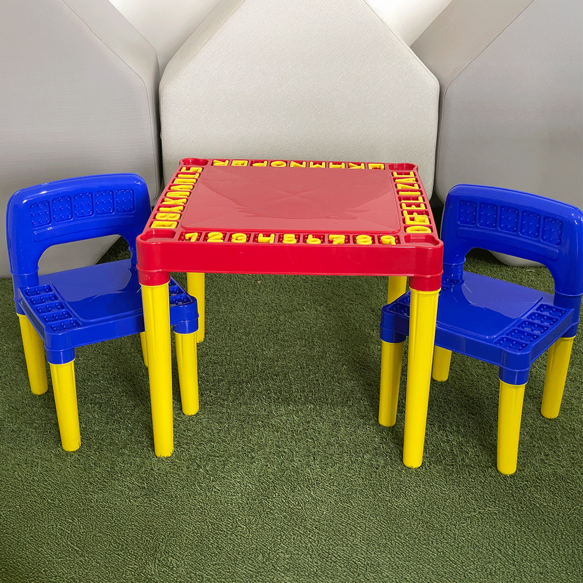 Mesa Infantil Didática Tritec - Praticidade